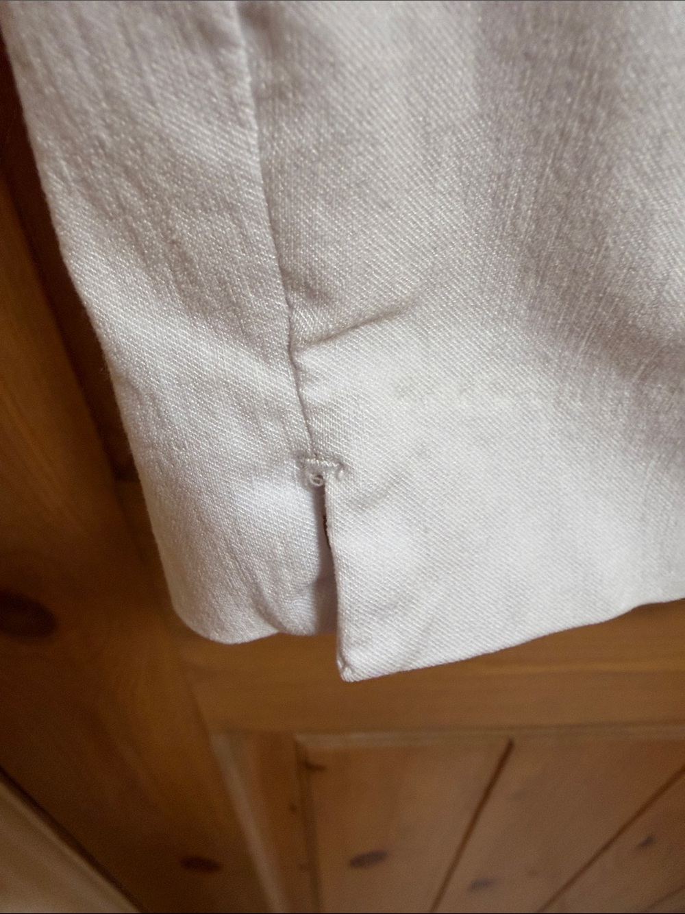 89+ Madison White Bermuda Shorts - Picture 5 of 7